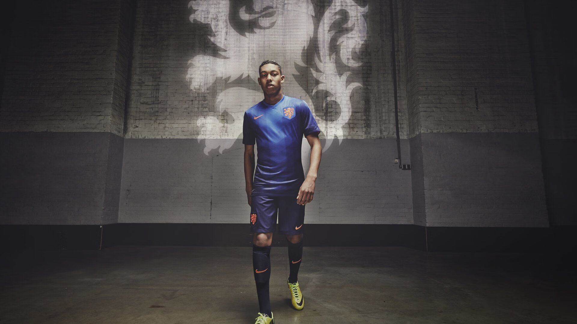 从埃及加时鏖战几内亚，看梅西如何成为攻防转换的现代足球核心