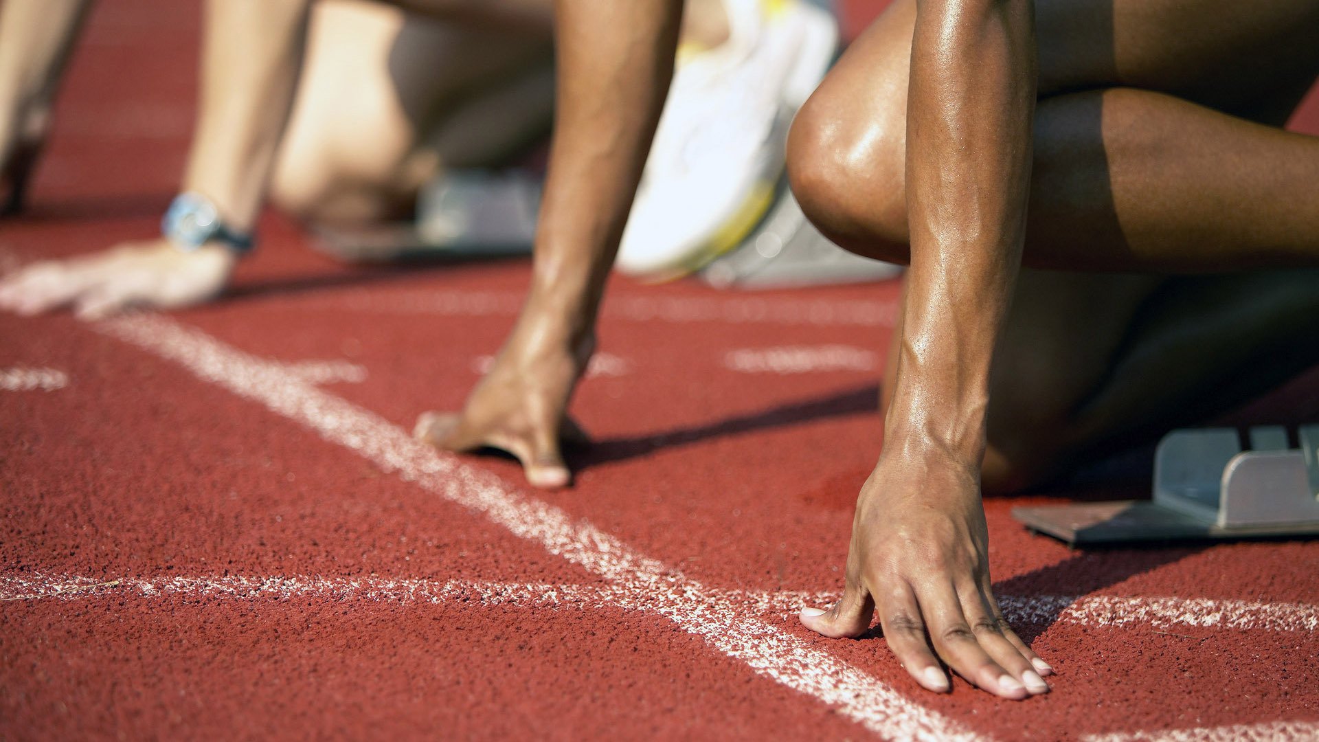 当纽约风暴遇上洛杉矶巨浪，约基奇如何成为尼克斯与快船之战的隐形主宰