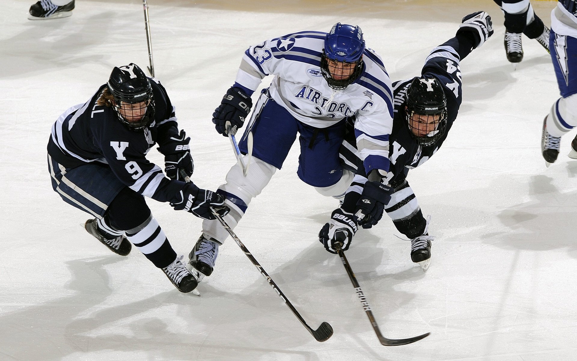 绿茵启示录,伊朗的钢铁意志与梅西的末节魔法